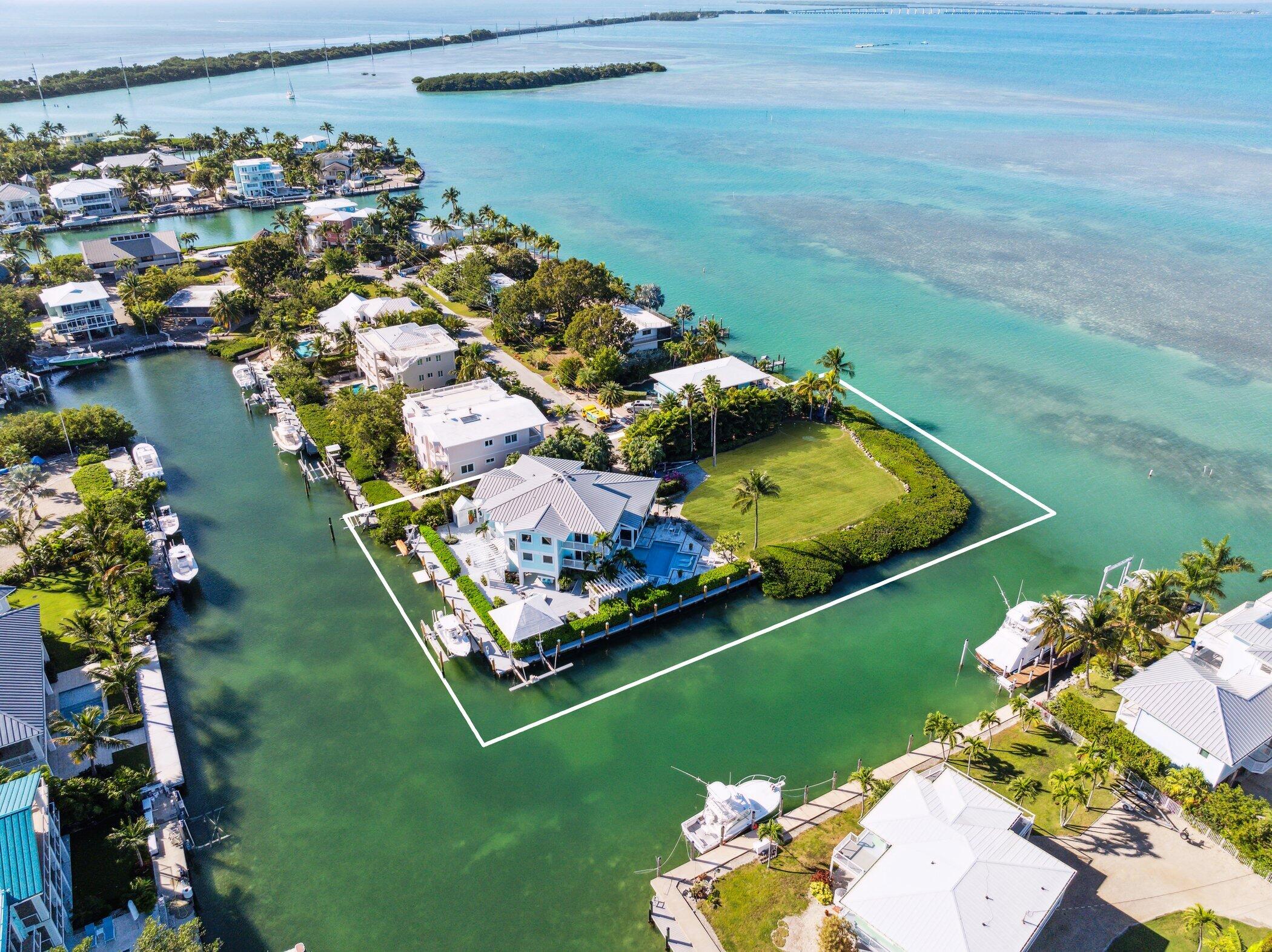 165 Bayview Drive, ISLAMORADA, Florida, 33036, United States, 6 Bedrooms Bedrooms, ,4 BathroomsBathrooms,Residential,For Sale,165 Bayview Drive,1676800