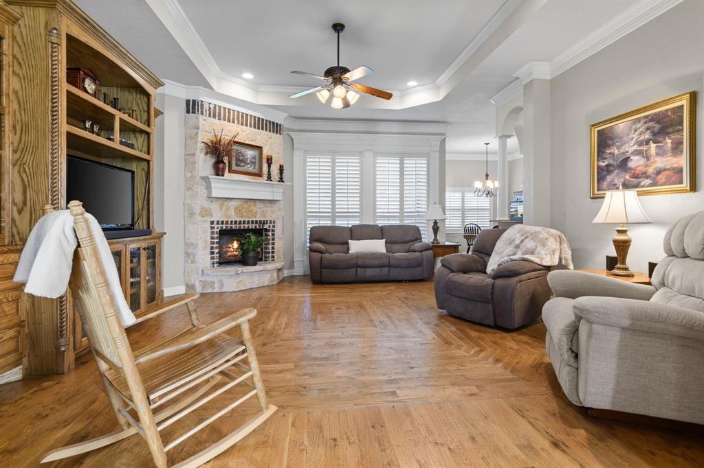 Lakeside, Texas, 76108, United States, 4 Bedrooms Bedrooms, ,3 BathroomsBathrooms,Residential,For Sale,1796738