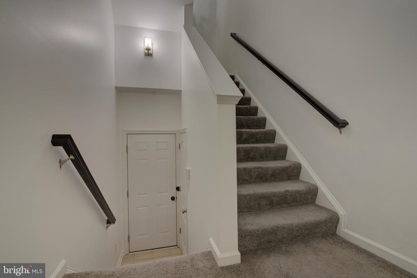 Aldie, Virginia, 20105, United States, 3 Bedrooms Bedrooms, ,3 BathroomsBathrooms,Residential,For Sale,1891094