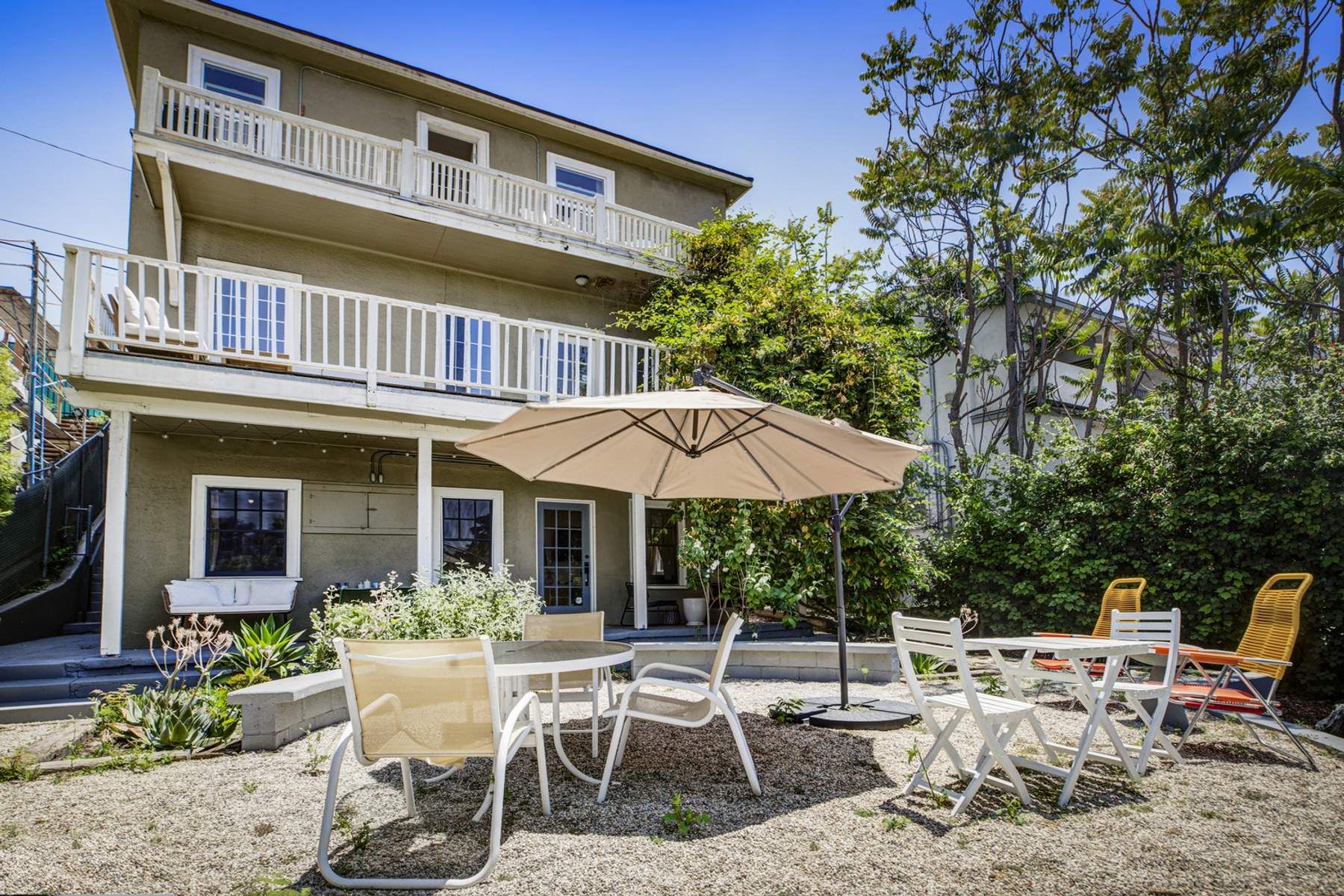  1120 W Edgeware Rd - 物件實景