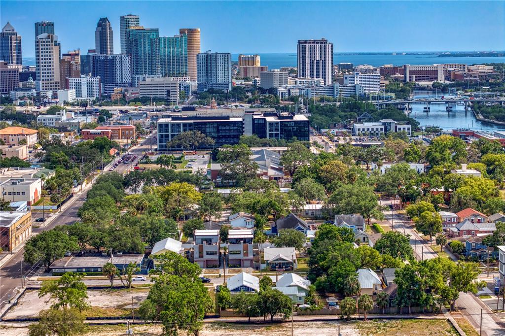 Tampa, Florida, 33602, United States, 3 Bedrooms Bedrooms, ,2 BathroomsBathrooms,Residential,For Sale,1785595