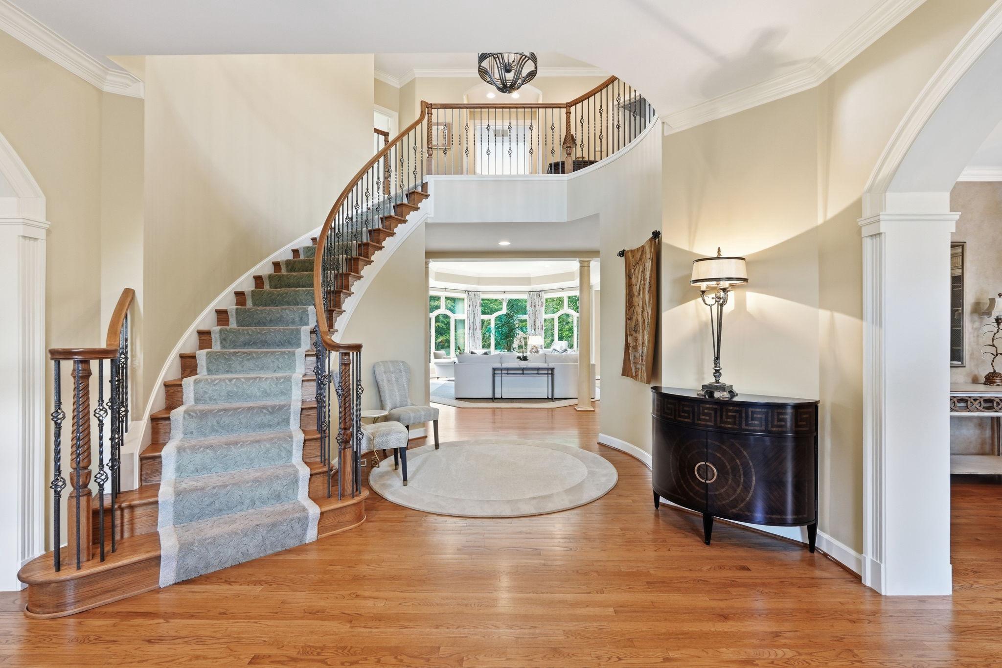  7818 Crownhurst Court, Mclean, VA, 22102 - 物件實景