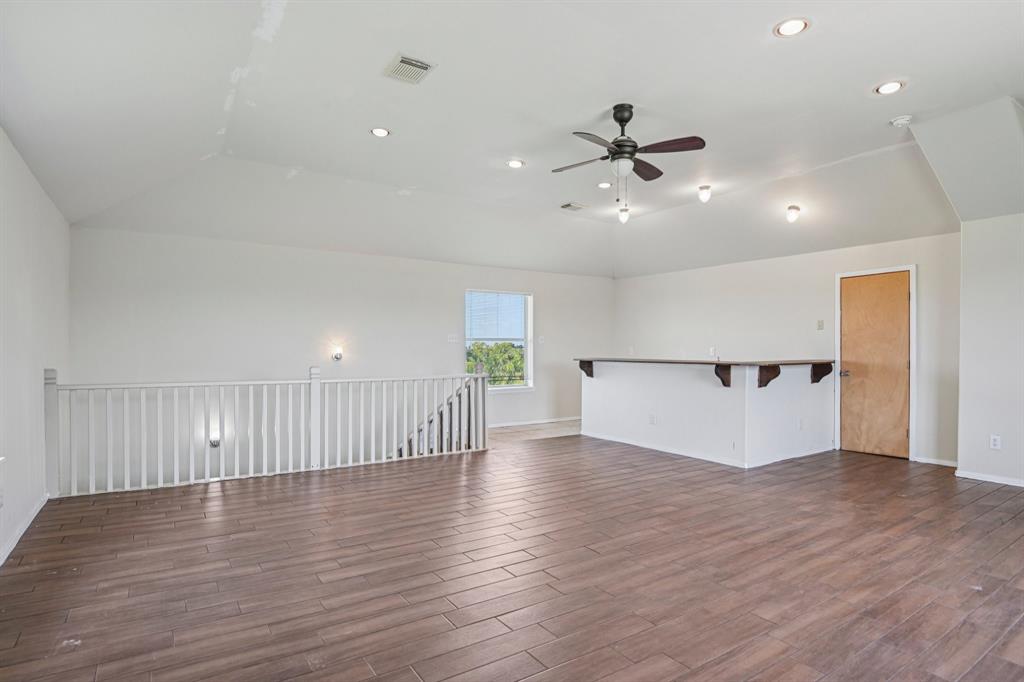 Itasca, Texas, 76055, United States, 6 Bedrooms Bedrooms, ,4 BathroomsBathrooms,Residential,For Sale,1916768