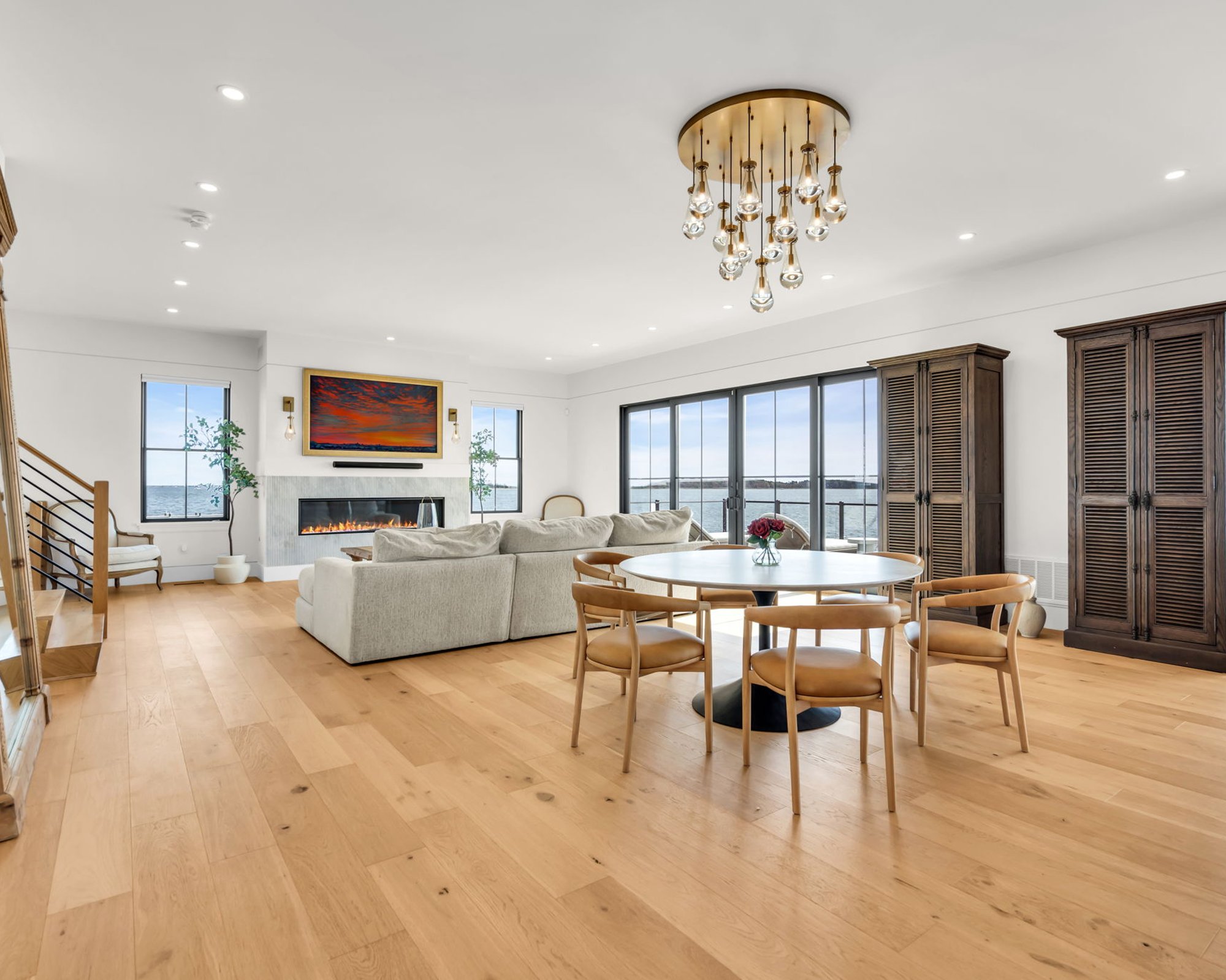  Exceptional Custom Built Waterfront Home - 物件實景