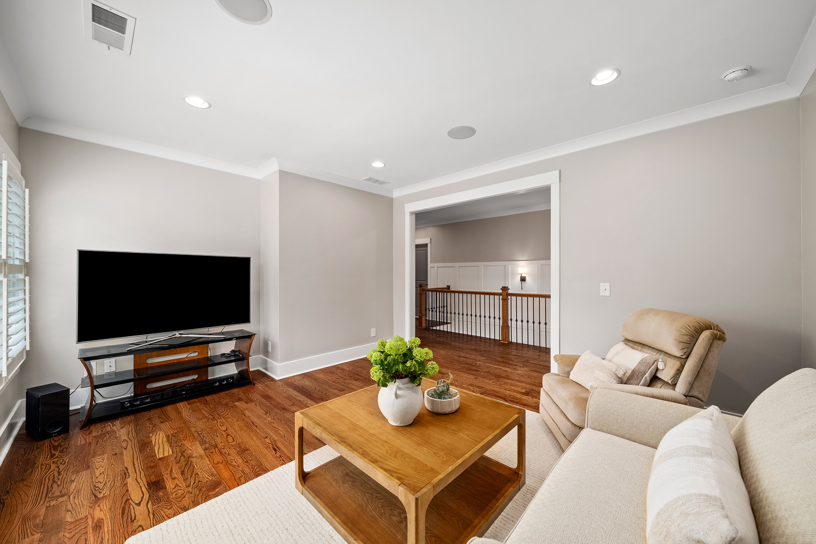  Stunning Modern Farmhouse with Luxury Finishes, Unbeatable Location, and No HOA - 物件實景