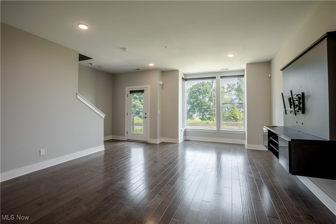 Cleveland, Ohio, 44102, United States, 3 Bedrooms Bedrooms, ,3 BathroomsBathrooms,Residential,For Sale,1923421