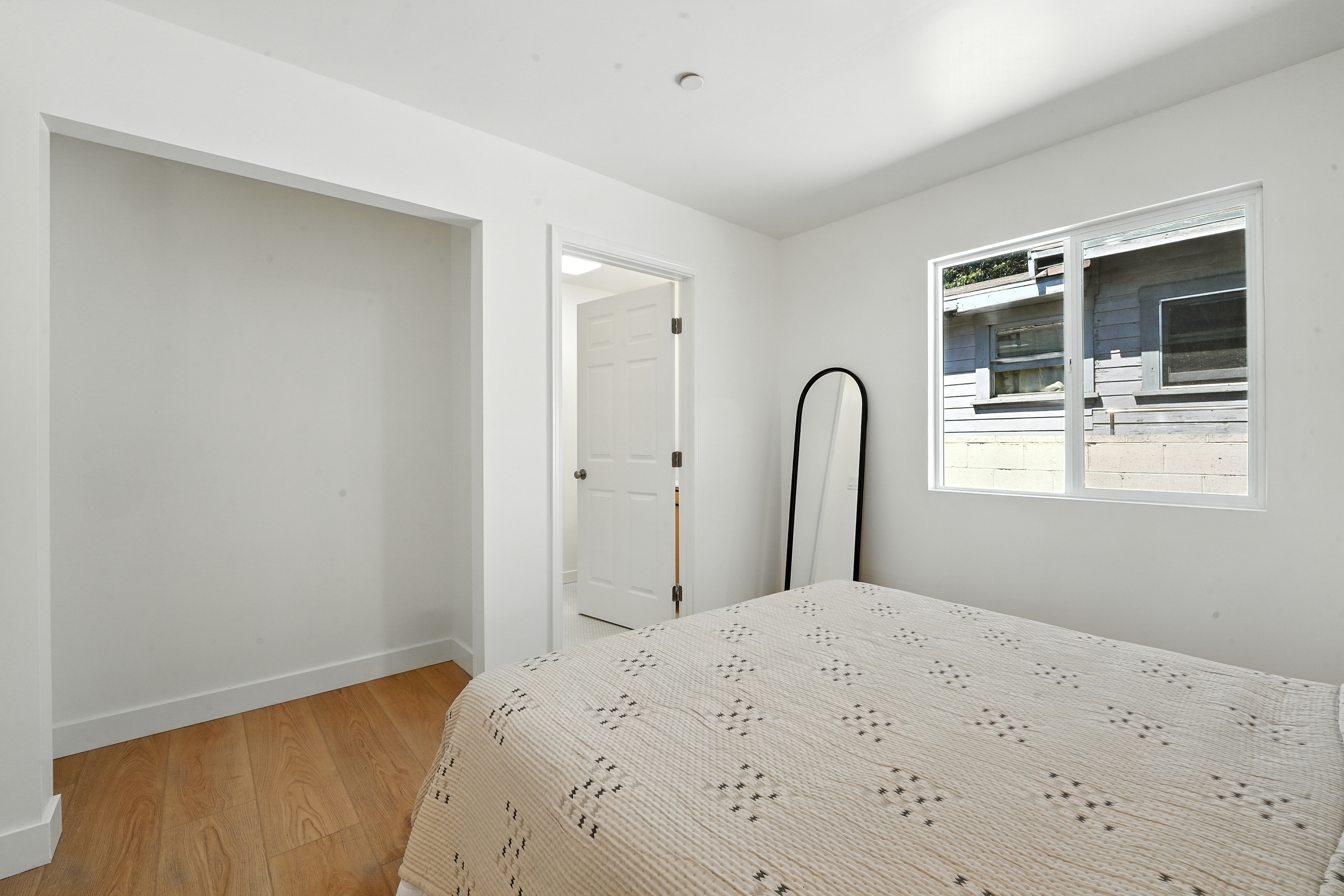 Los Angeles, California, 90042, United States, 3 Bedrooms Bedrooms, ,3 BathroomsBathrooms,Residential,For Sale,1909729