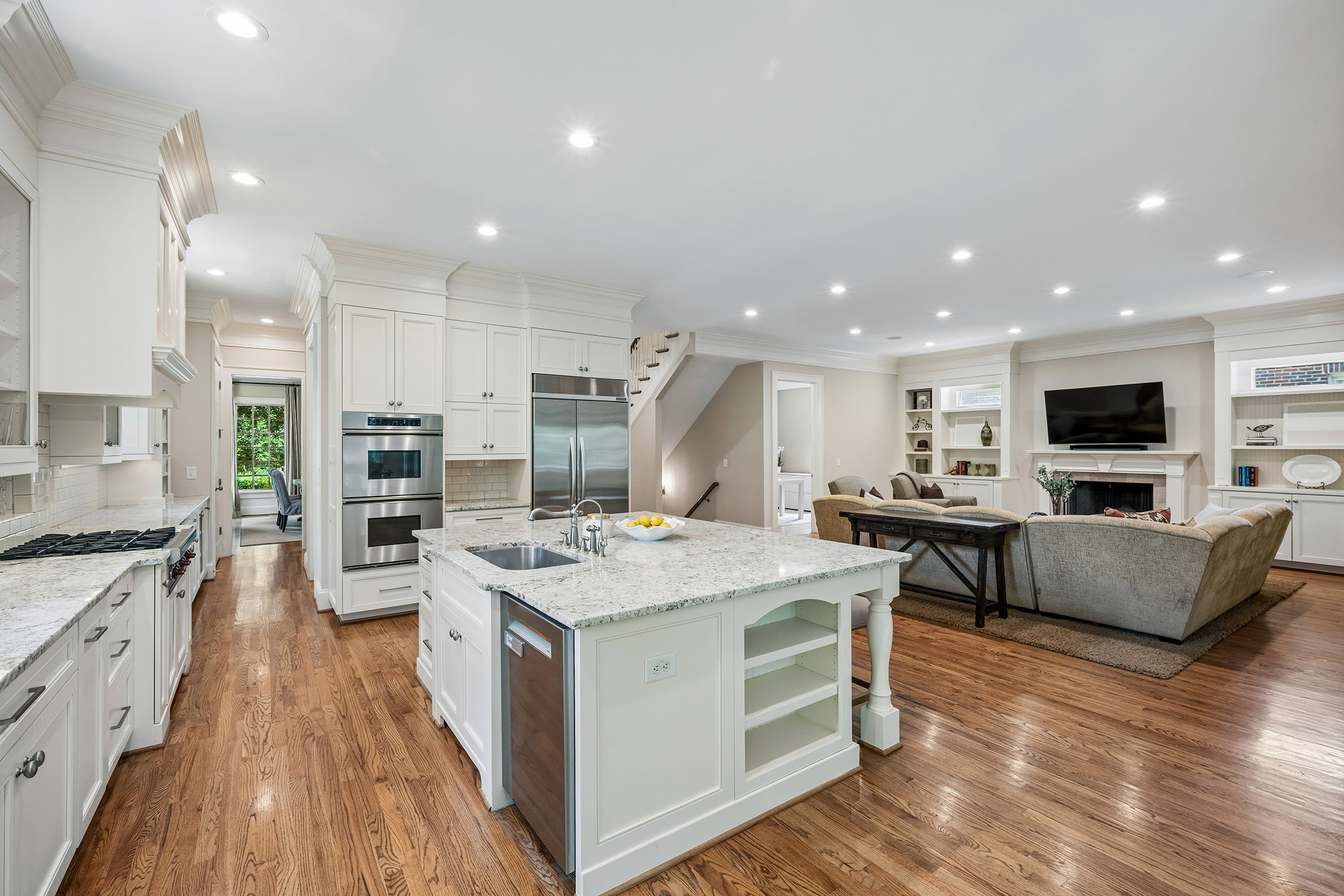  Stunning Custom-Built Residence in Sought-After Morningside - 物件實景
