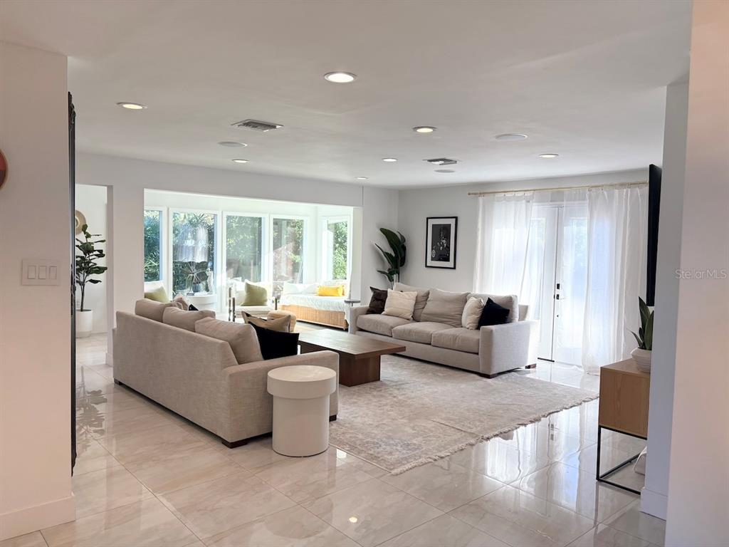 Belle Isle, Florida, 32812, United States, 3 Bedrooms Bedrooms, ,2 BathroomsBathrooms,Residential,For Sale,1995794