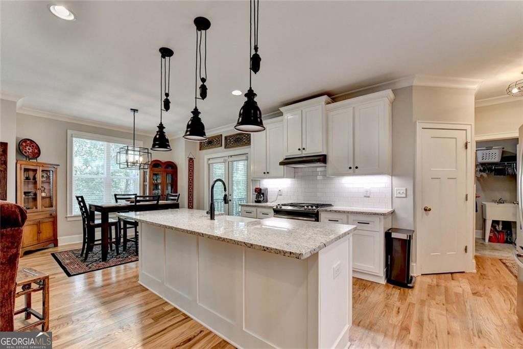 Canton, Georgia, 30114, United States, 4 Bedrooms Bedrooms, ,3 BathroomsBathrooms,Residential,For Sale,1904192
