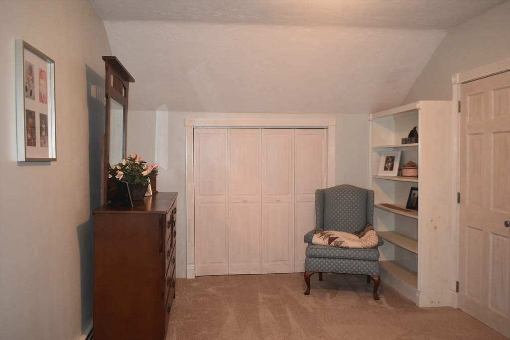 Spencer, Massachusetts, 01562, United States, 5 Bedrooms Bedrooms, ,4 BathroomsBathrooms,Residential,For Sale,1942925