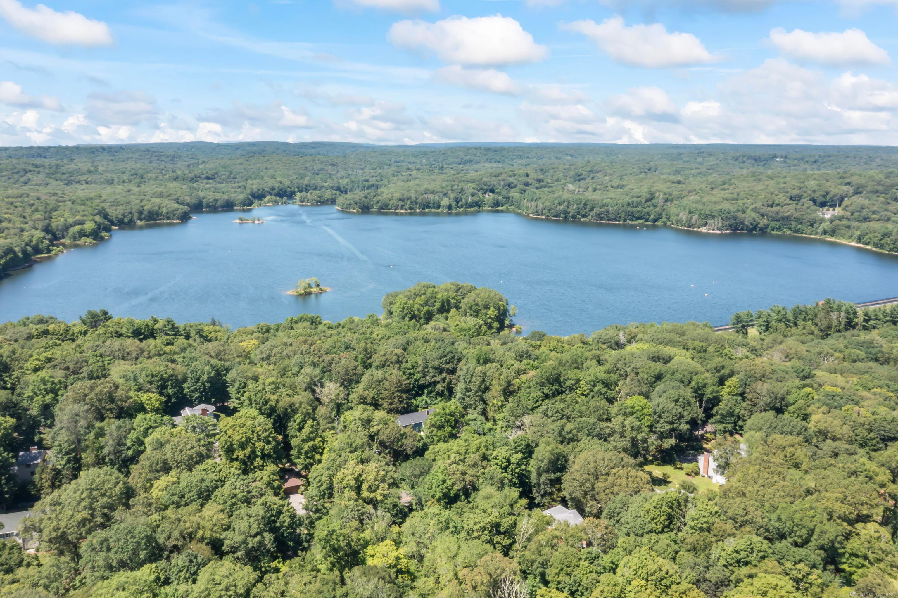 Stamford, Connecticut, 06903, United States, 4 Bedrooms Bedrooms, ,4 BathroomsBathrooms,Residential,For Sale,1987323