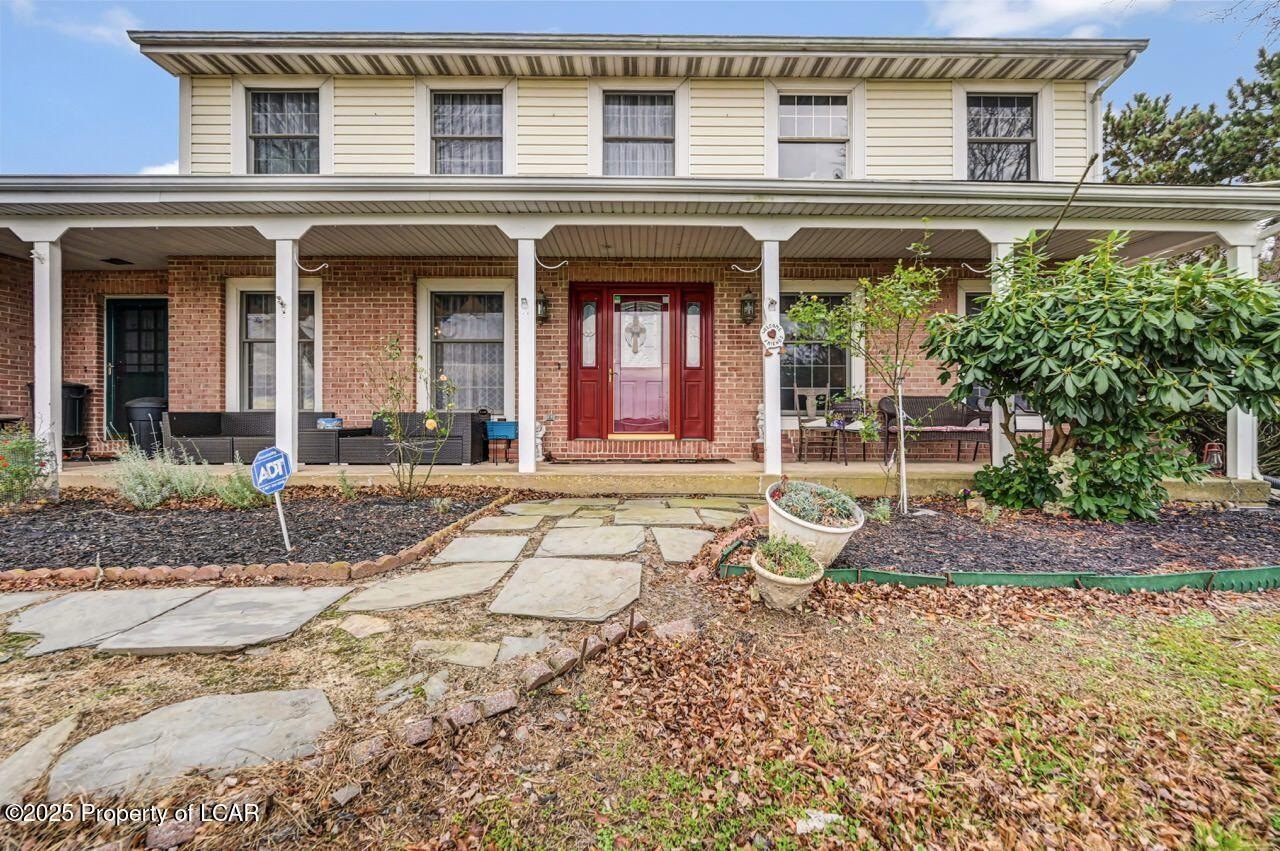 Sugarloaf, Pennsylvania, 18249, United States, 4 Bedrooms Bedrooms, ,3 BathroomsBathrooms,Residential,For Sale,1996756