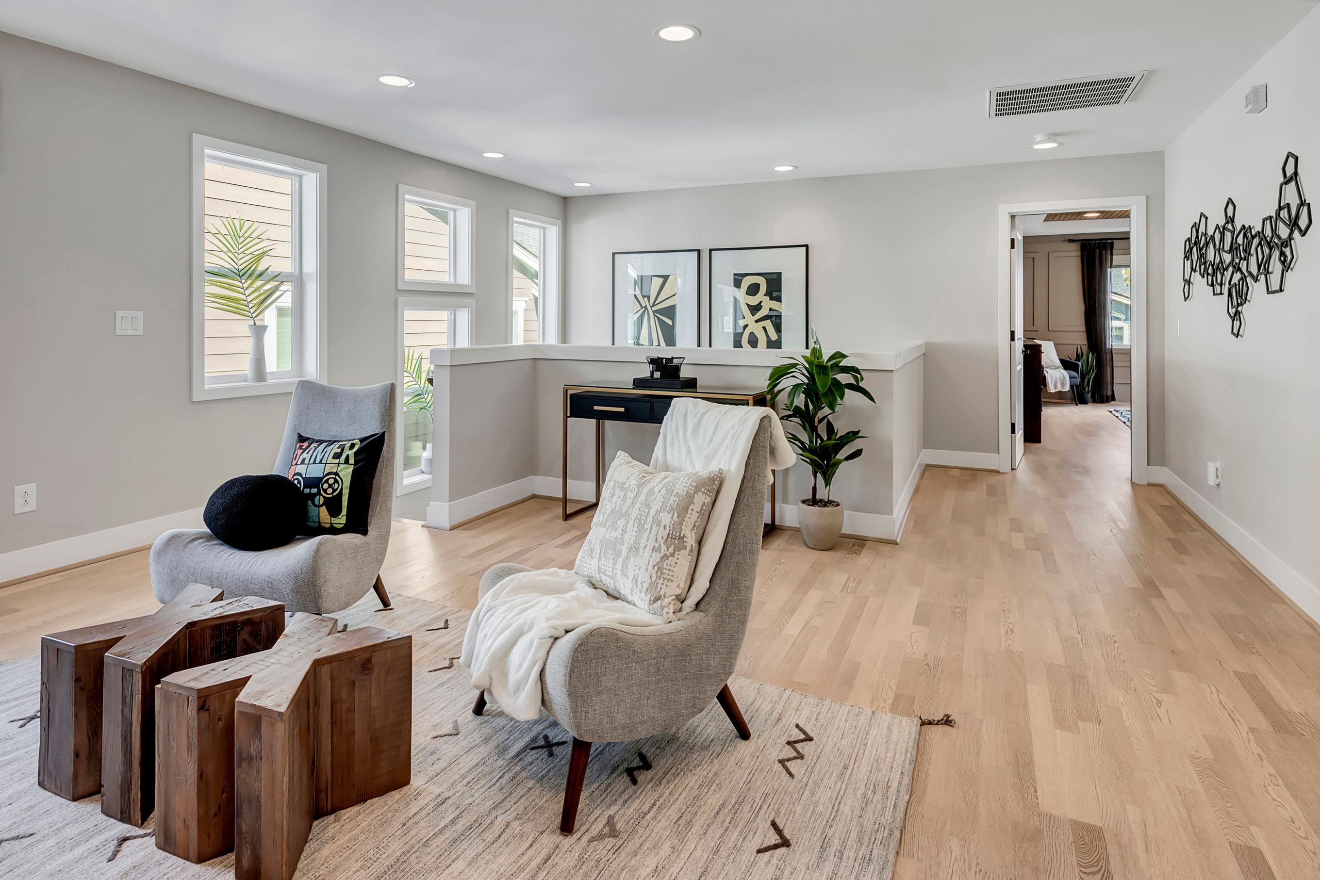  1444 242nd Avenue Northeast, Sammamish, WA 98074 - 物件實景
