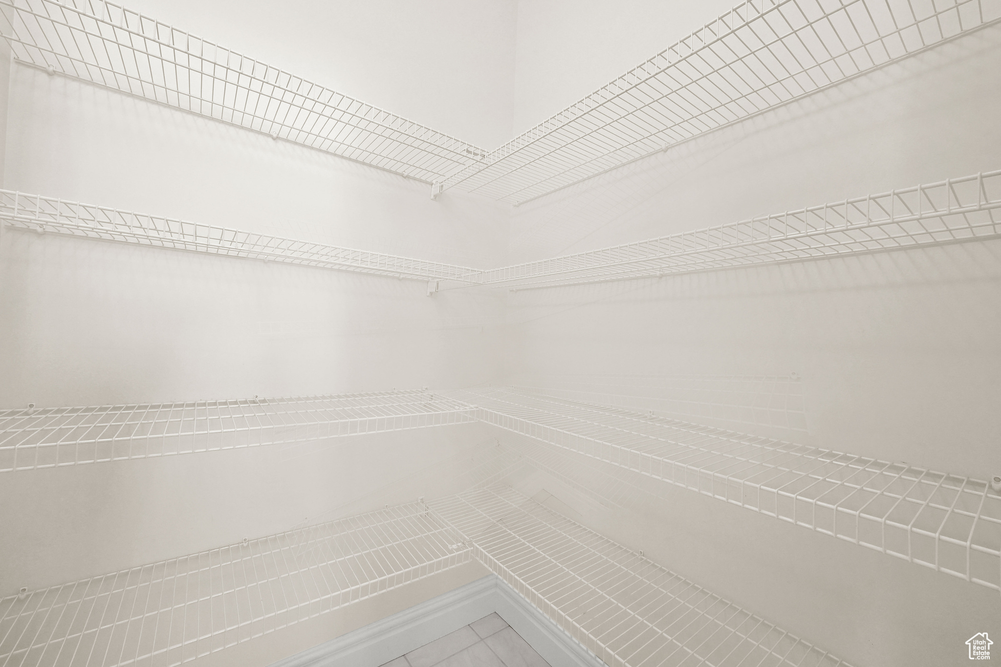 Hyrum, Utah, 84319, United States, 5 Bedrooms Bedrooms, ,3 BathroomsBathrooms,Residential,For Sale,1729547