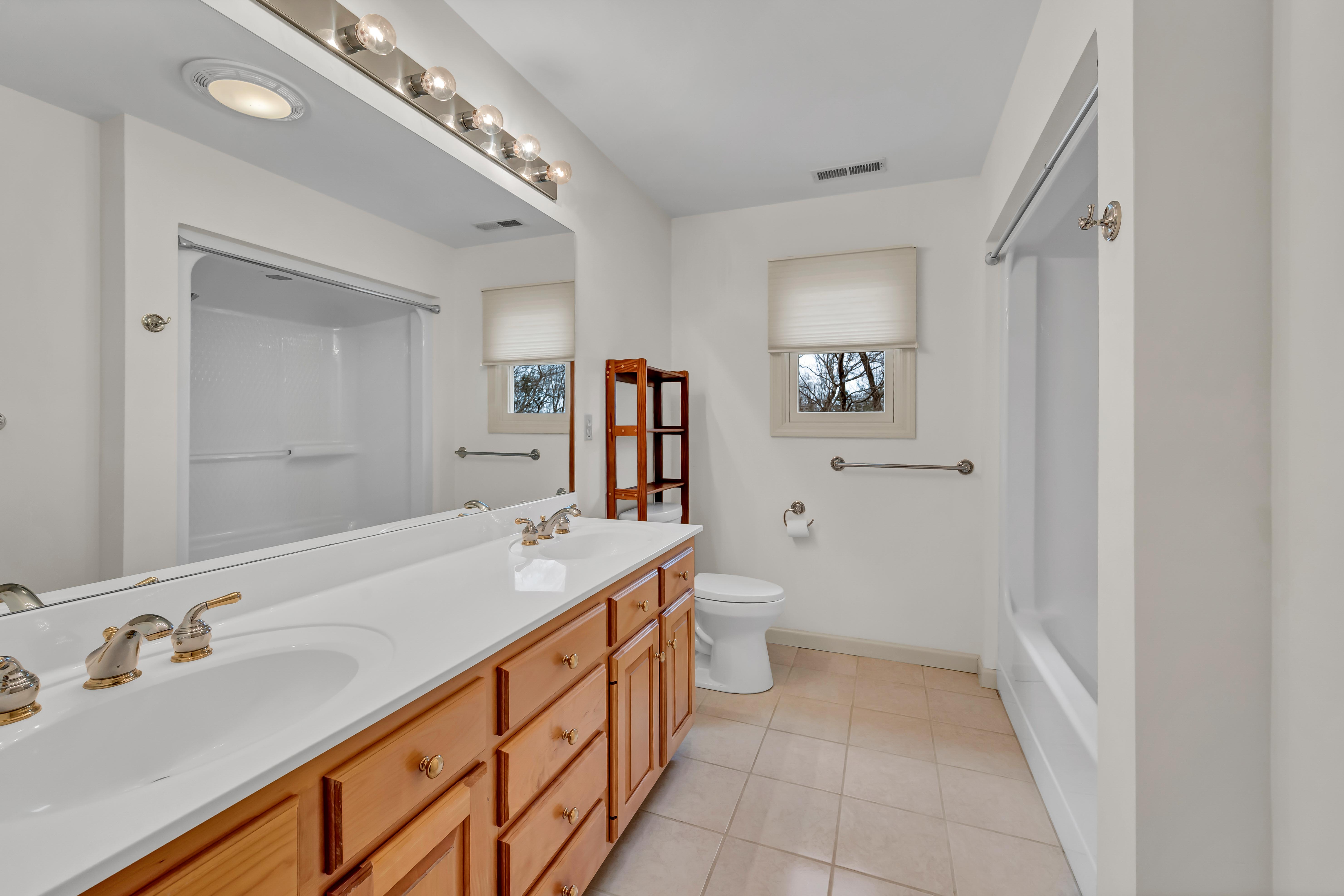  Majestic Custom Colonial - 物件實景