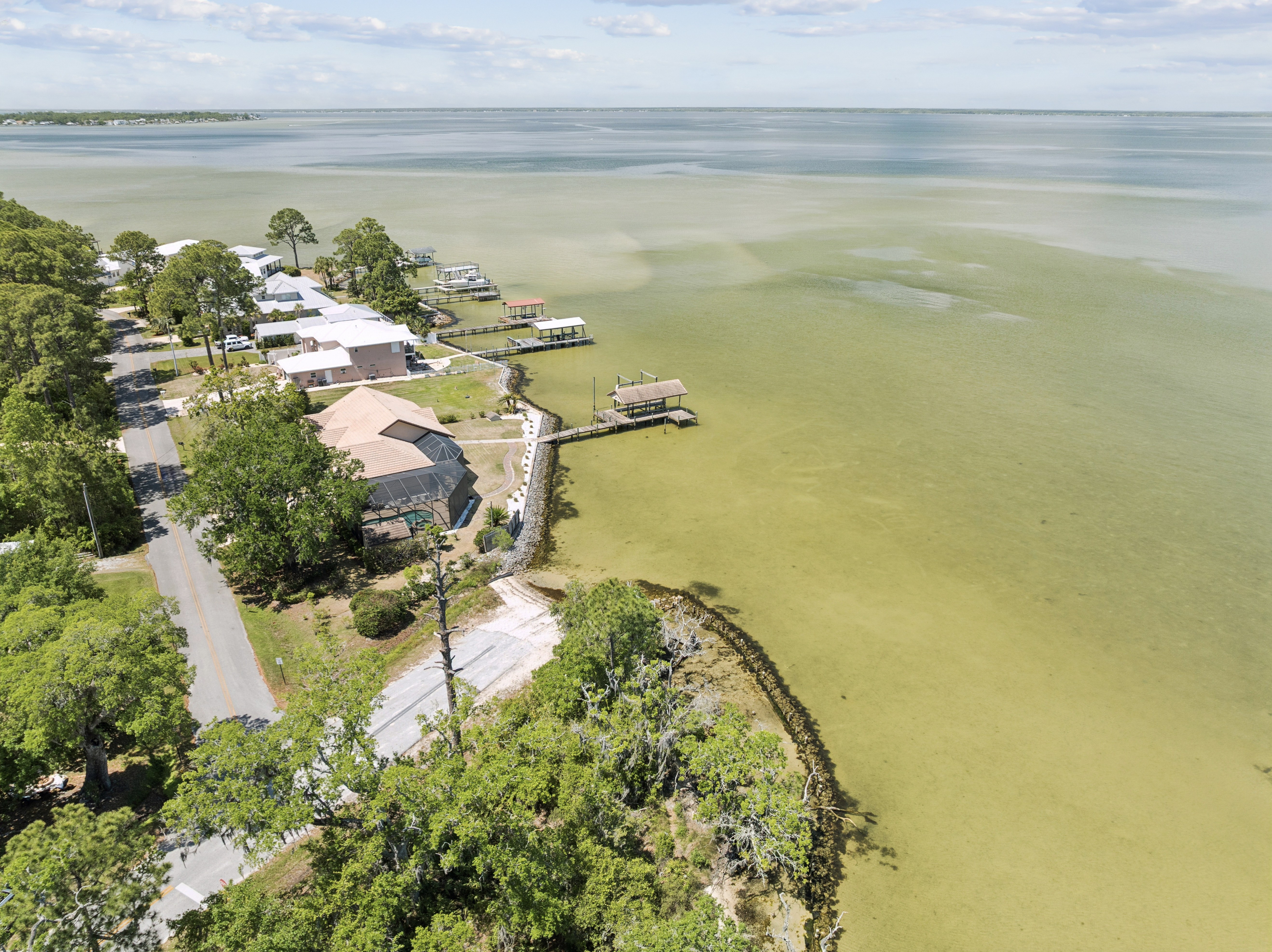  Canal-Front Florida Home With Private Dock Access - 物件實景