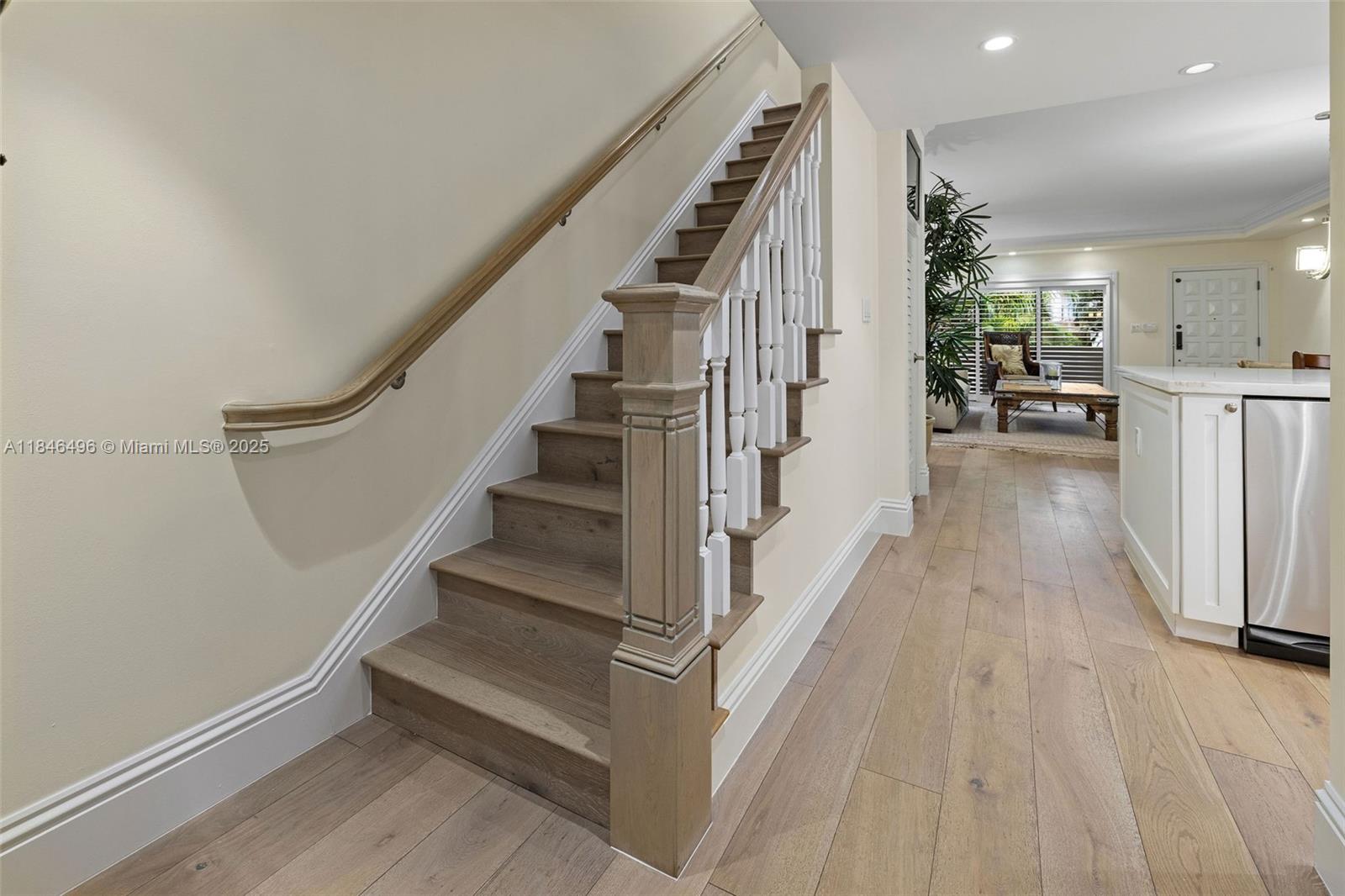 Coral Gables, Florida, 33134, United States, 2 Bedrooms Bedrooms, ,3 BathroomsBathrooms,Residential,For Sale,1901366