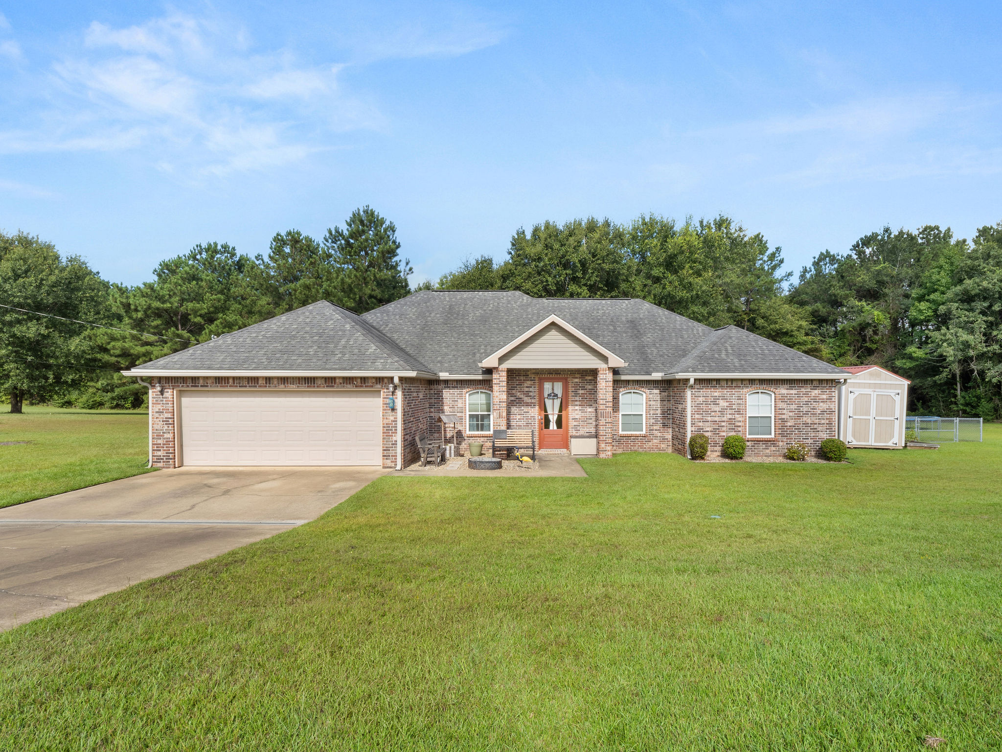 R Allen Rd, Leesville, LA 71446