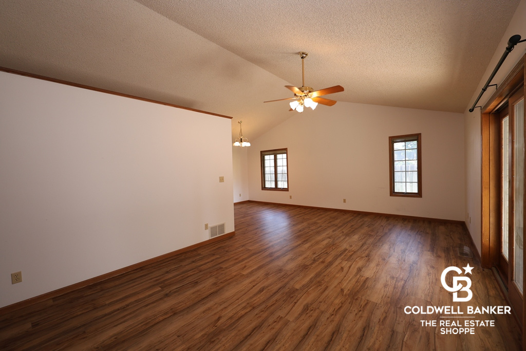 Anderson St, Garden City, KS 67846 #1