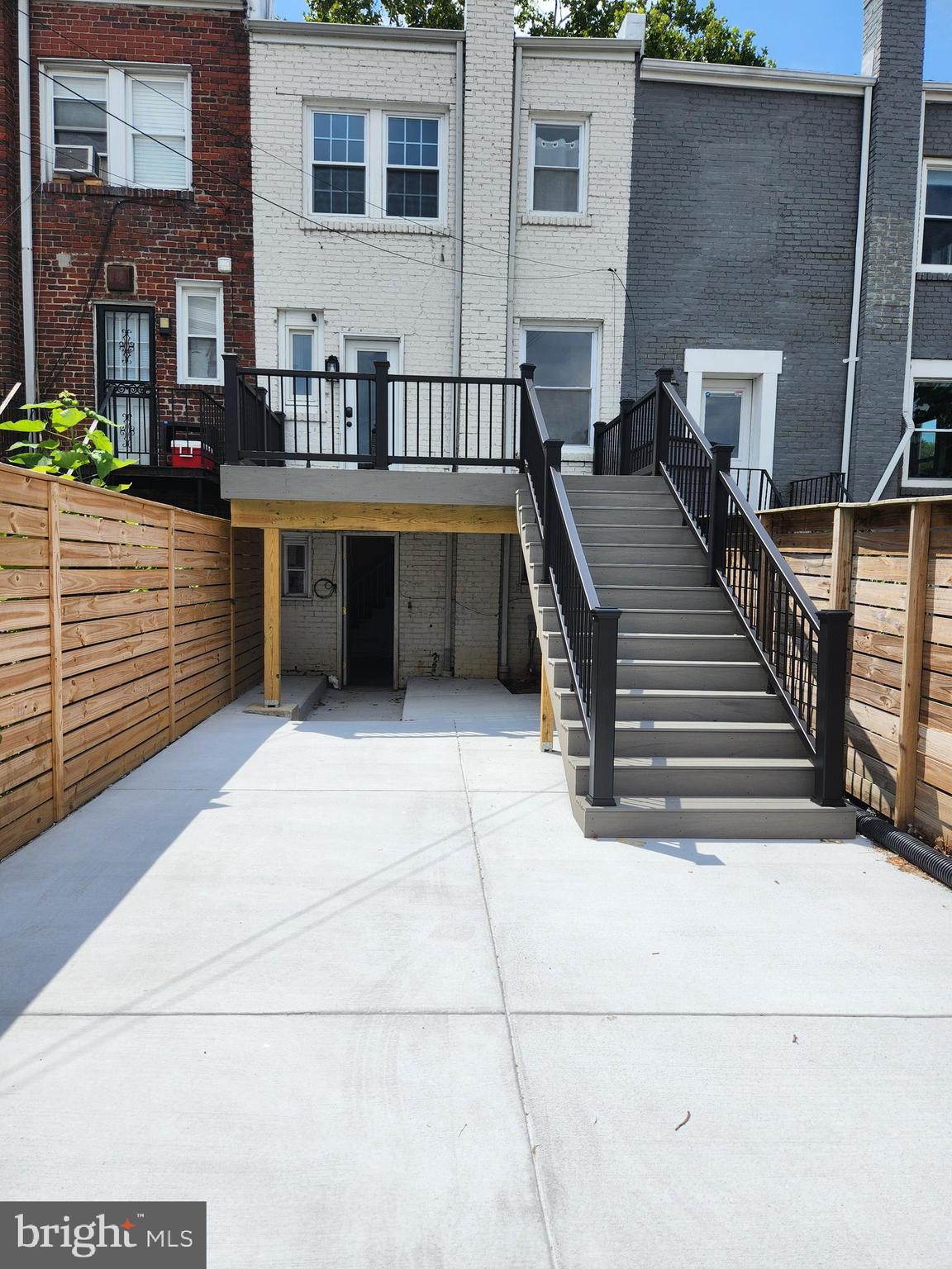 Washington, District of Columbia, 20002, United States, 2 Bedrooms Bedrooms, ,2 BathroomsBathrooms,Residential,For Sale,2005179