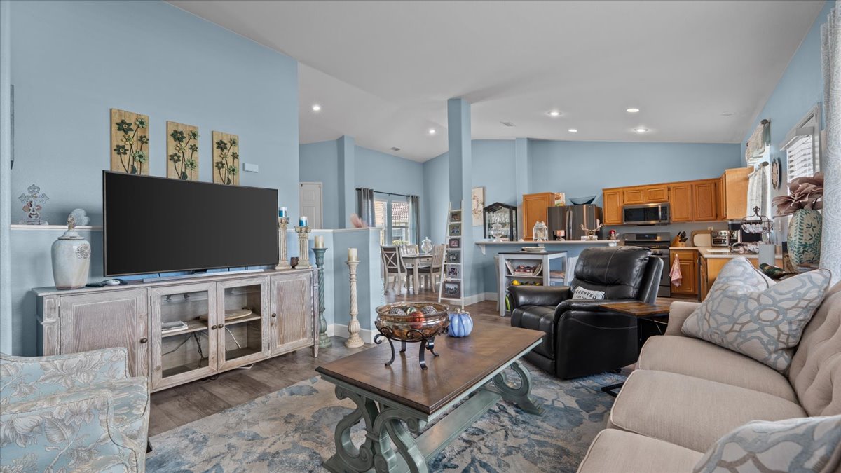 Moreno Valley, California, 92555, United States, 3 Bedrooms Bedrooms, ,2 BathroomsBathrooms,Residential,For Sale,1975408