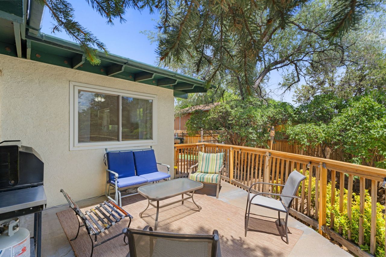 White Rock, New Mexico, 87547, United States, 4 Bedrooms Bedrooms, ,3 BathroomsBathrooms,Residential,For Sale,1906600