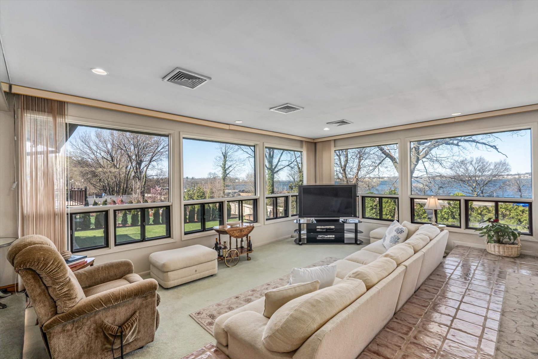  24-51 Little Neck Boulevard, Bayside, NY, 11360 - 物件實景