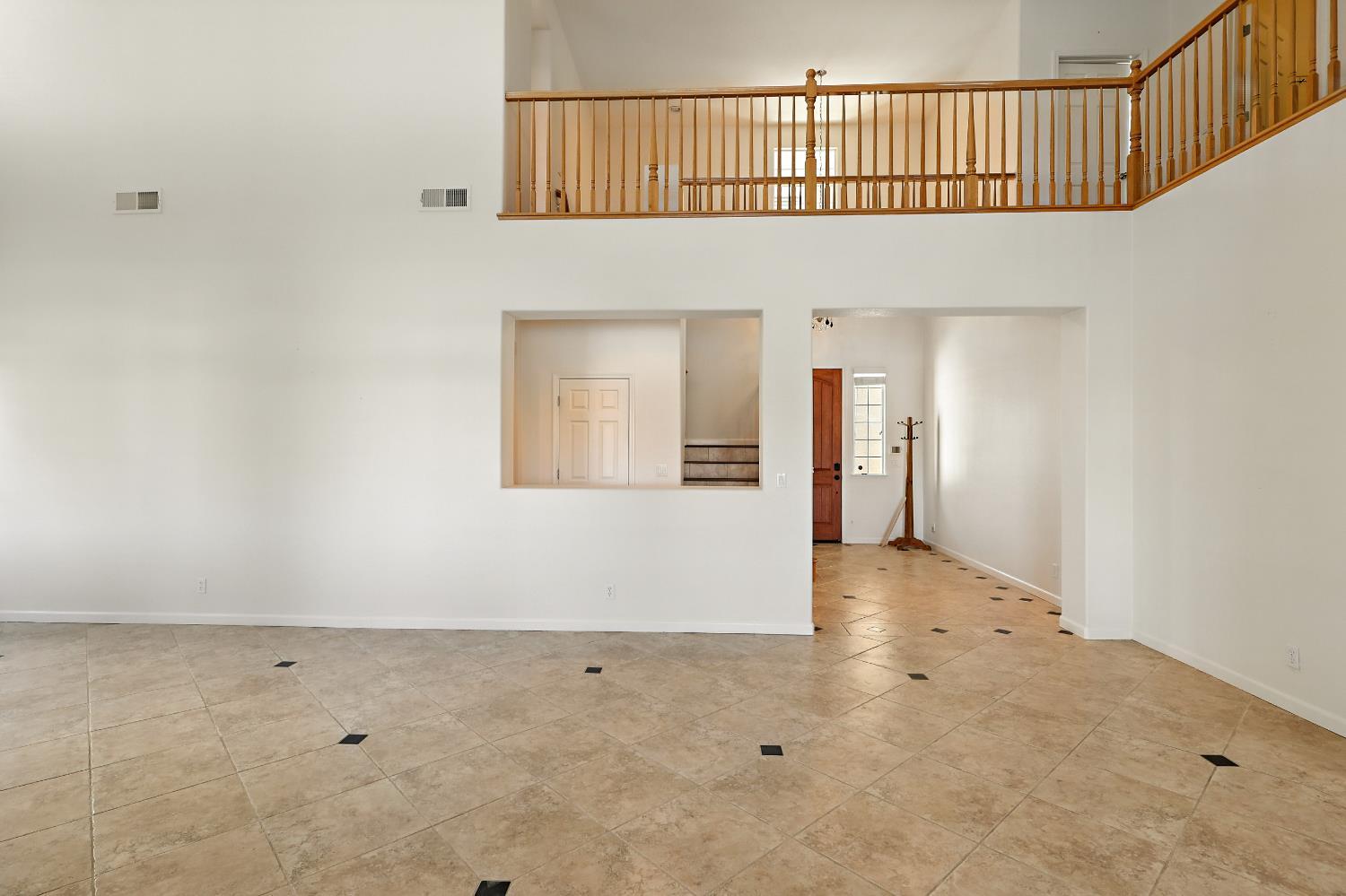 Chowchilla, California, 93610, United States, 5 Bedrooms Bedrooms, ,4 BathroomsBathrooms,Residential,For Sale,2009956