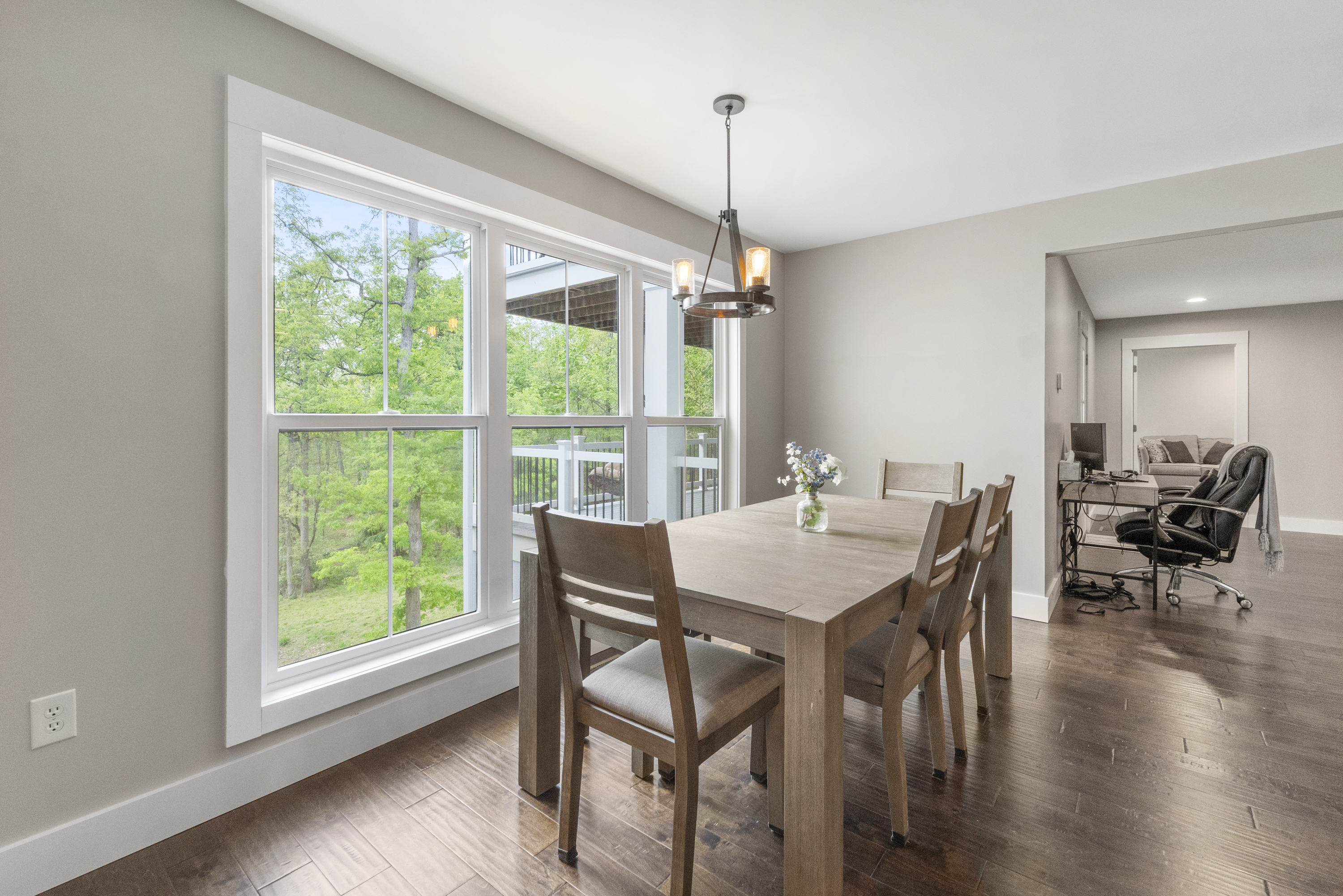 Huntington, West Virginia, 25701, United States, 6 Bedrooms Bedrooms, ,6 BathroomsBathrooms,Residential,For Sale,1977823