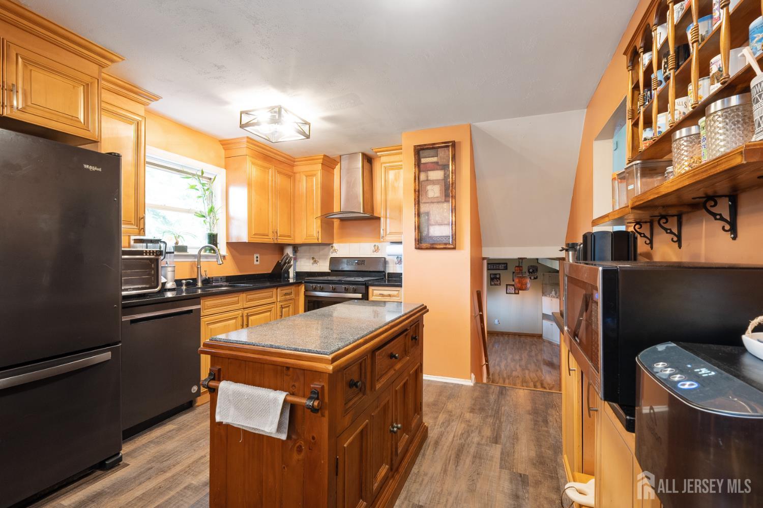 North Brunswick, New Jersey, 08902, United States, 4 Bedrooms Bedrooms, ,3 BathroomsBathrooms,Residential,For Sale,1979106