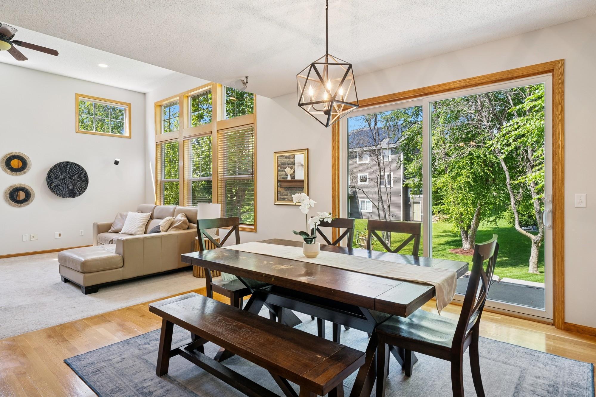 Woodbury, Minnesota, 55129, United States, 5 Bedrooms Bedrooms, ,3 BathroomsBathrooms,Residential,For Sale,1917665