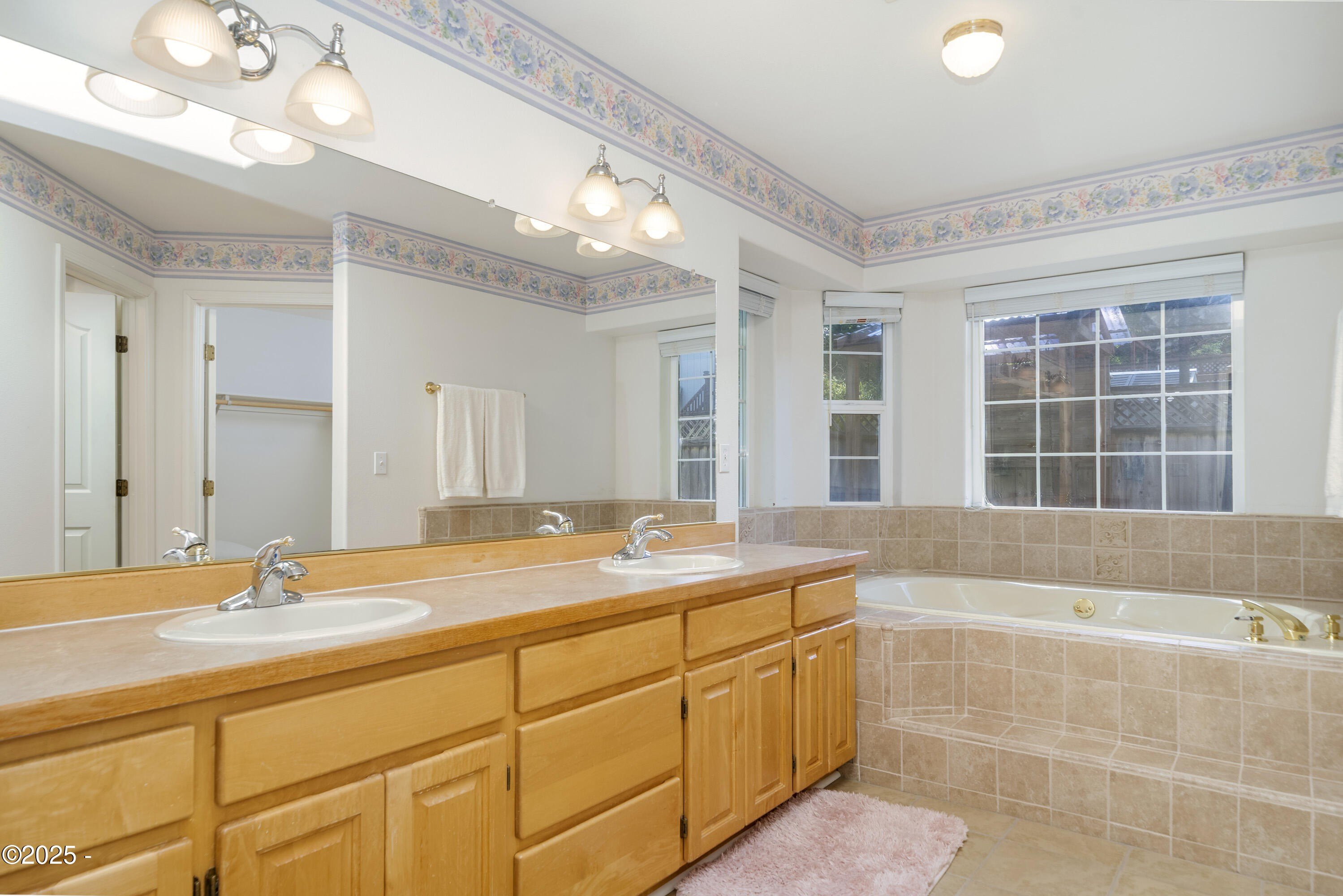 Lincoln City, Oregon, 97365, United States, 2 Bedrooms Bedrooms, ,2 BathroomsBathrooms,Residential,For Sale,1858189