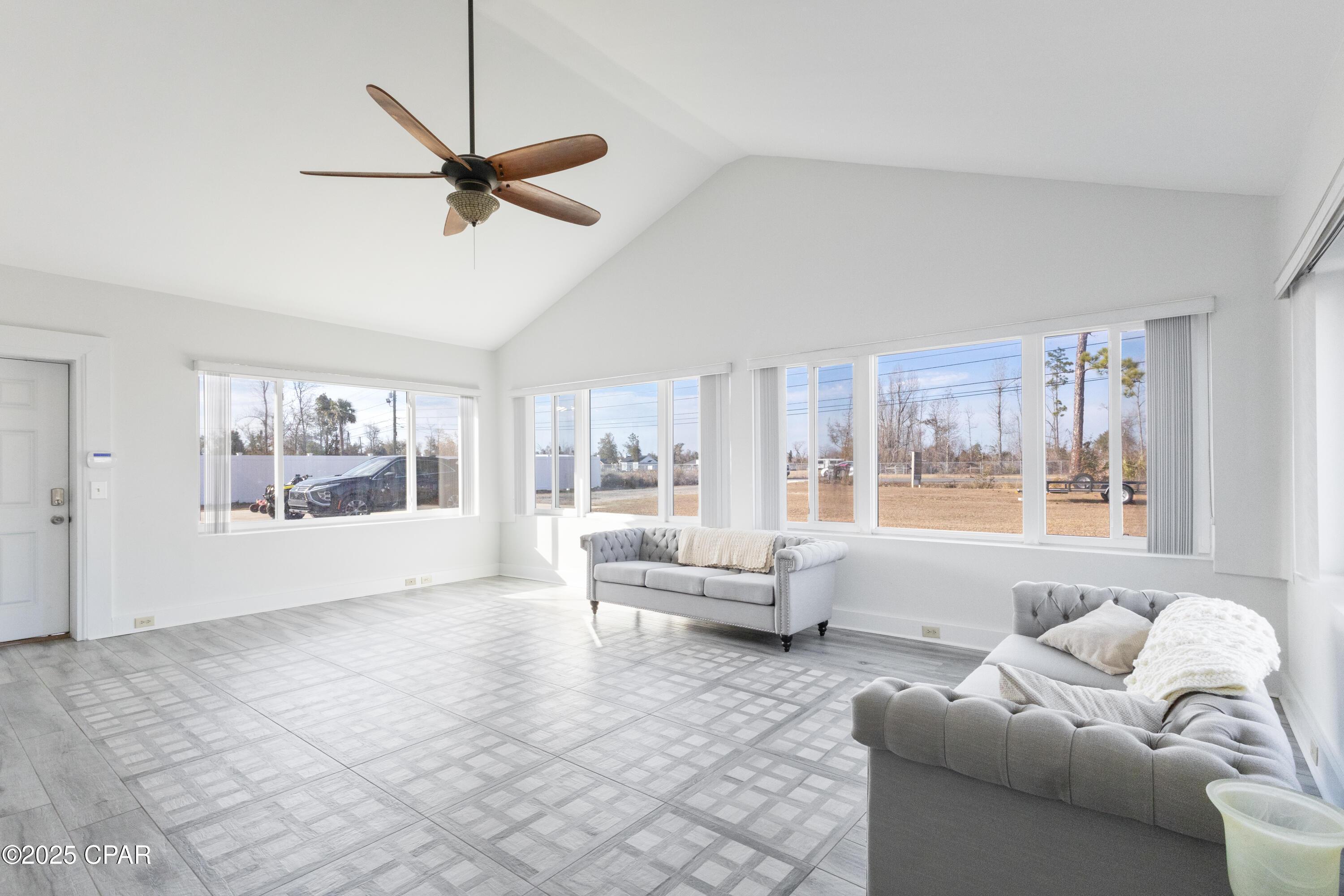 Panama City, Florida, 32405, United States, 4 Bedrooms Bedrooms, ,3 BathroomsBathrooms,Residential,For Sale,1942576
