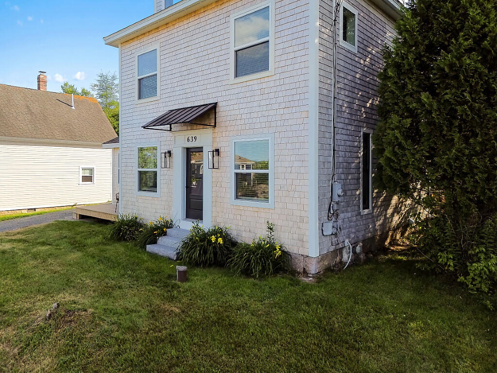 Gouldsboro, Maine, 04607, United States, 3 Bedrooms Bedrooms, ,2 BathroomsBathrooms,Residential,For Sale,1901122