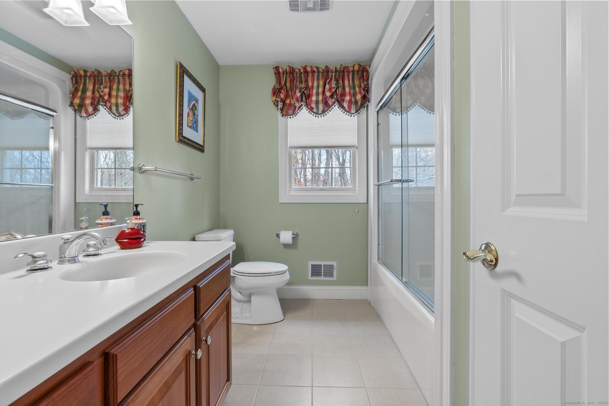 Suffield, Connecticut, 06078, United States, 4 Bedrooms Bedrooms, ,4 BathroomsBathrooms,Residential,For Sale,1993304