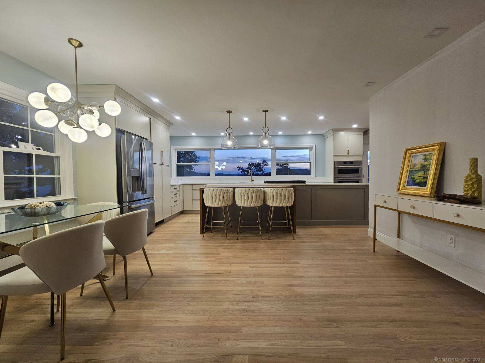 Brookfield, Connecticut, 06804, United States, 3 Bedrooms Bedrooms, ,4 BathroomsBathrooms,Residential,For Sale,1940398