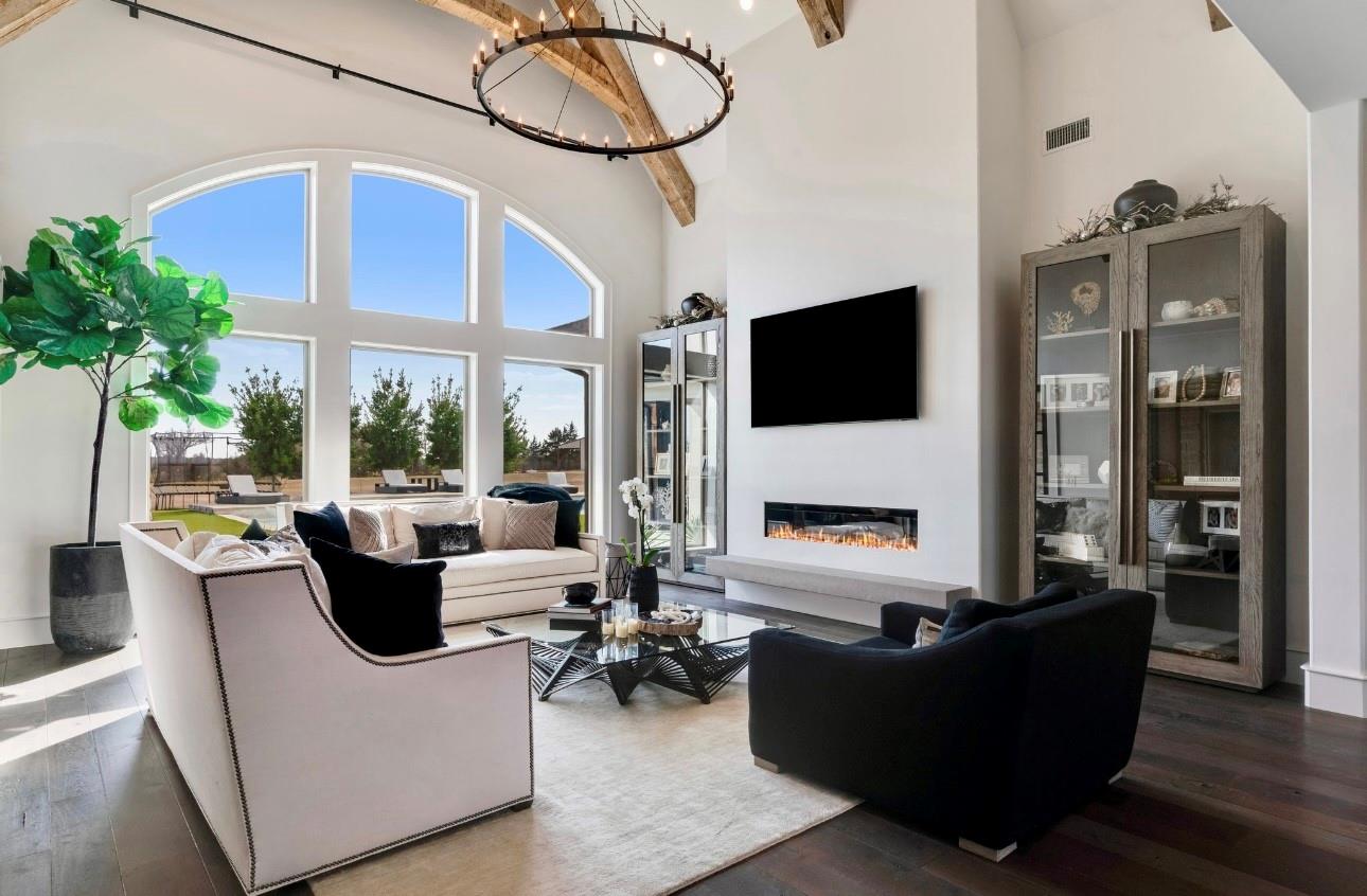 Paris, Texas, 75462, United States, 4 Bedrooms Bedrooms, ,5 BathroomsBathrooms,Residential,For Sale,1980536