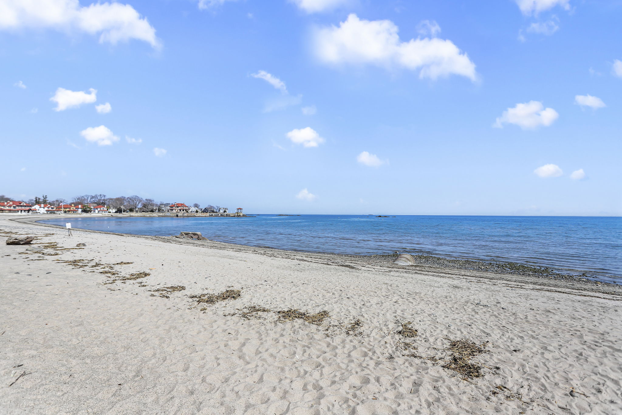  Coastal Charm at Seabreeze Village: Beachside Living with Water Views - 物件實景