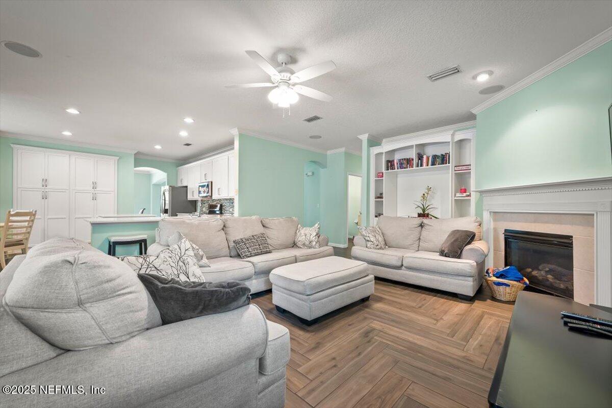 Jacksonville, Florida, 32256, United States, 5 Bedrooms Bedrooms, ,4 BathroomsBathrooms,Residential,For Sale,1974512