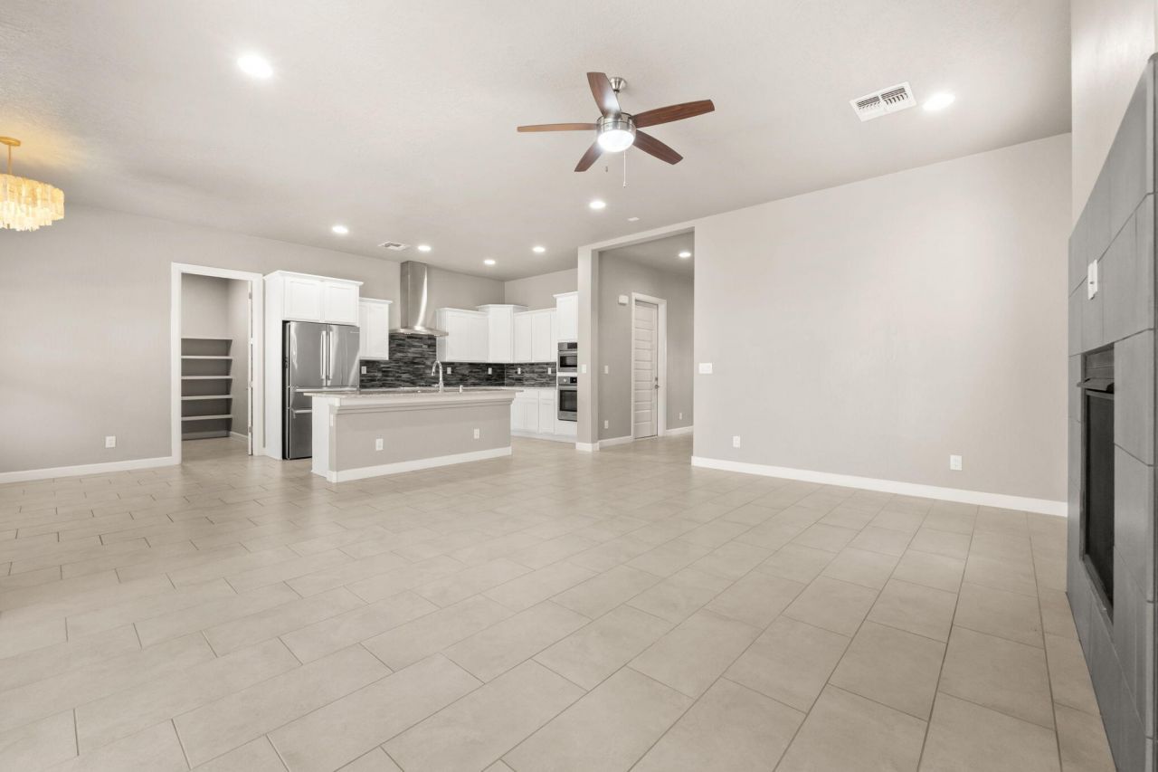 Rio Rancho, New Mexico, 87124, United States, 4 Bedrooms Bedrooms, ,3 BathroomsBathrooms,Residential,For Sale,1924973
