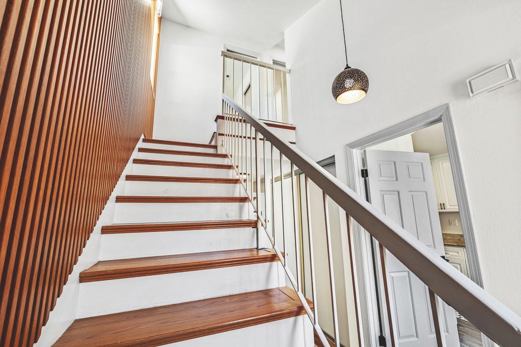 Hayward, California, 94541, United States, 2 Bedrooms Bedrooms, ,2 BathroomsBathrooms,Residential,For Sale,2012744