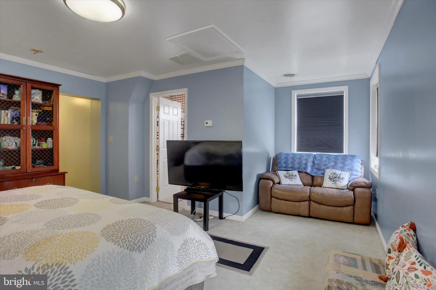 Chambersburg, Pennsylvania, 17202, United States, 5 Bedrooms Bedrooms, ,6 BathroomsBathrooms,Residential,For Sale,1989609