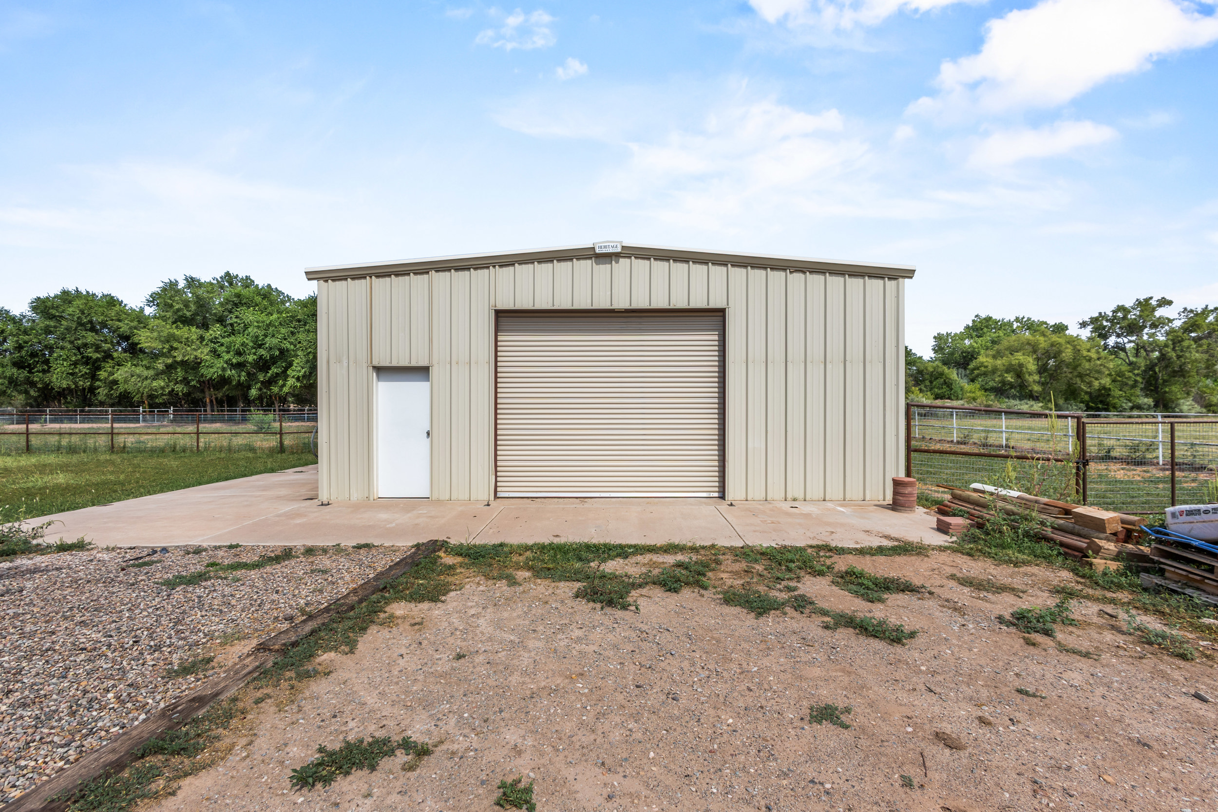 Belen, New Mexico, 87002, United States, 3 Bedrooms Bedrooms, ,2 BathroomsBathrooms,Residential,For Sale,1914205