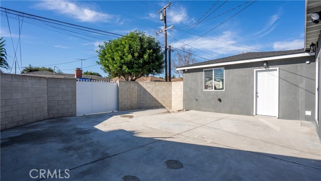 Long Beach, California, 90805, United States, 4 Bedrooms Bedrooms, ,2 BathroomsBathrooms,Residential,For Sale,2048127