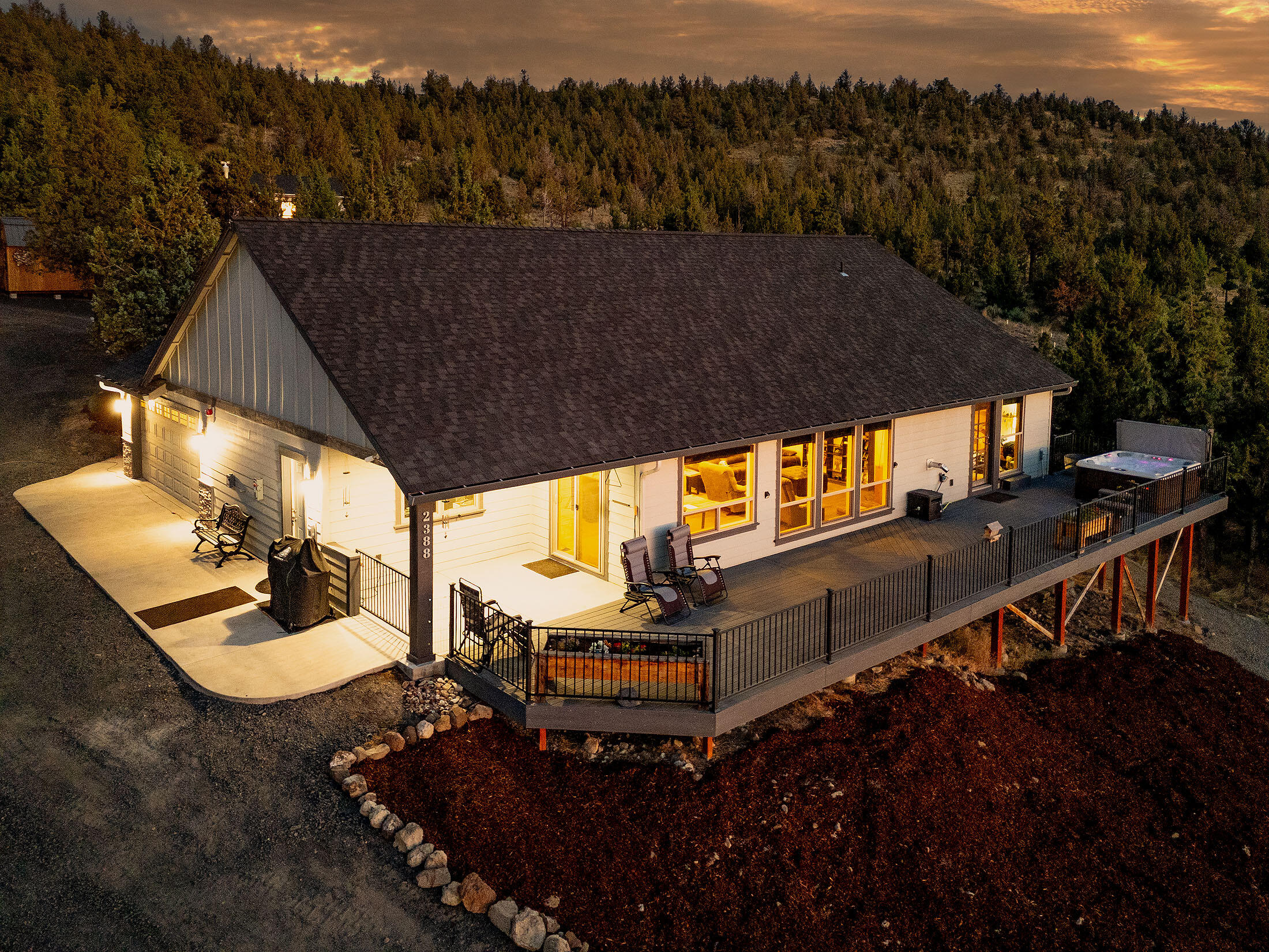 Prineville, Oregon, 97754, United States, 3 Bedrooms Bedrooms, ,2 BathroomsBathrooms,Residential,For Sale,1903608