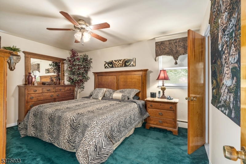 Rockaway Twp., New Jersey, 07866, United States, 3 Bedrooms Bedrooms, ,3 BathroomsBathrooms,Residential,For Sale,1906330