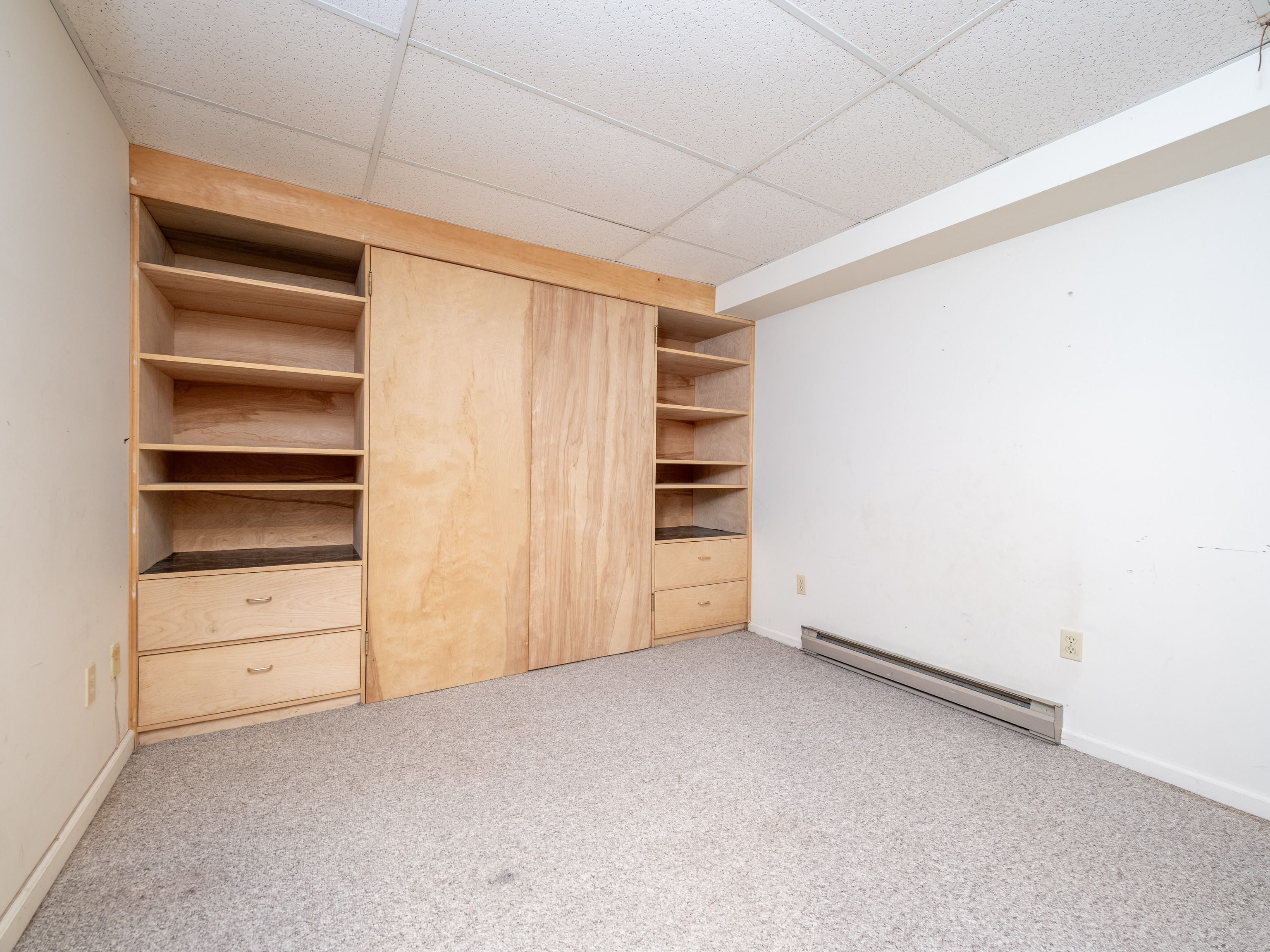 Redding, Connecticut, 06896, United States, 5 Bedrooms Bedrooms, ,5 BathroomsBathrooms,Residential,For Sale,1997100