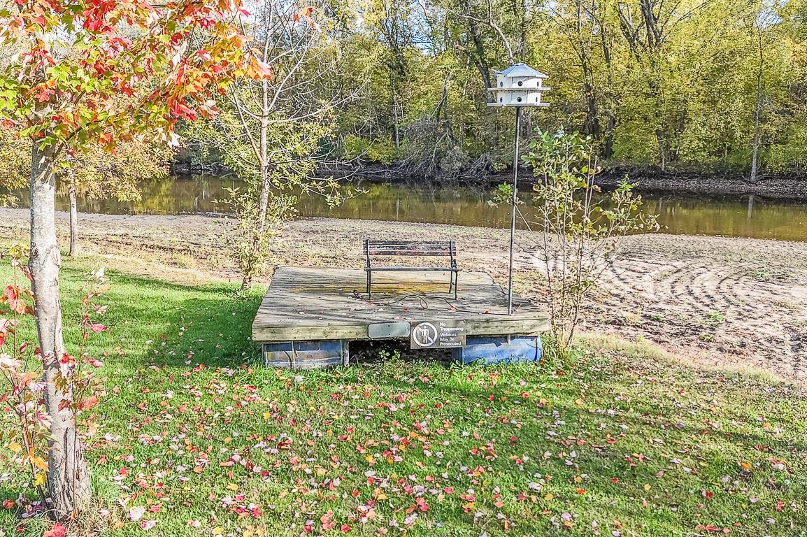 New London, Wisconsin, 54961-8021, United States, 4 Bedrooms Bedrooms, ,2 BathroomsBathrooms,Residential,For Sale,1984435