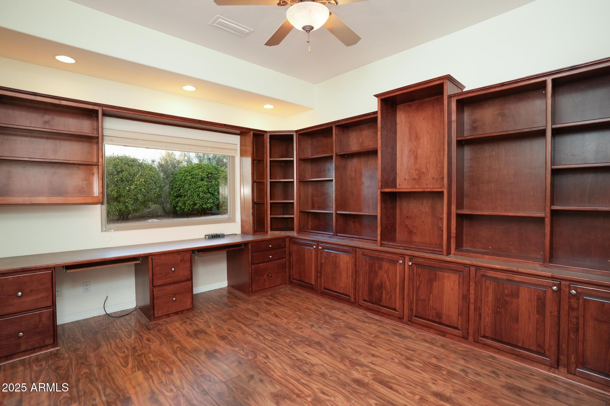 Cottonwood, Arizona, 86326, United States, 3 Bedrooms Bedrooms, ,3 BathroomsBathrooms,Residential,For Sale,1992035